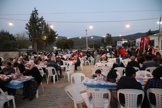 Belediyeden 4 Mahallede Birden iftar Programı