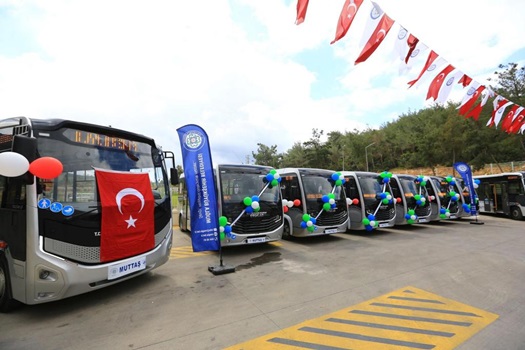 Büyükşehir 60 Yeni Otobüsü Hizmete Aldı