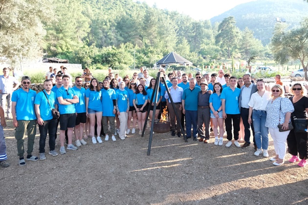 İlk Kamp Ateşi Yakıldı