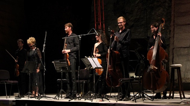 Festival Başladı: Gümüşlük’te Yıldız Yağmuru