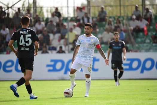 BODRUM FK TARAFTARI ÖNÜNDE RAKİBİNİ 2 GOLLE GEÇTİ