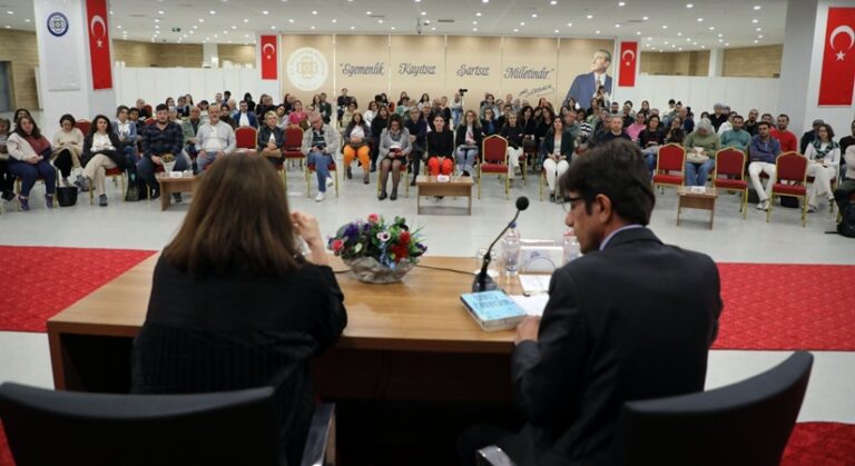 37 Bin Kitap ve Eser Vatandaşın Hizmetinde