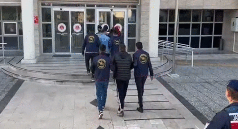 354 Bin Liralık Vurgun Yapan Telefon Dolandırıcılığı Çetesi Çökertildi!