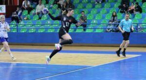 Armada Praxis Yalıkavak, Evinde Hata Yapmadı: Ortahisar Engelini 28-26 ile Aştı