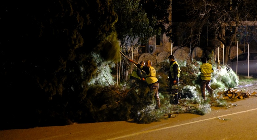 Park ve Bahçeler Ekipleri Fırtınada Sahadaydı
