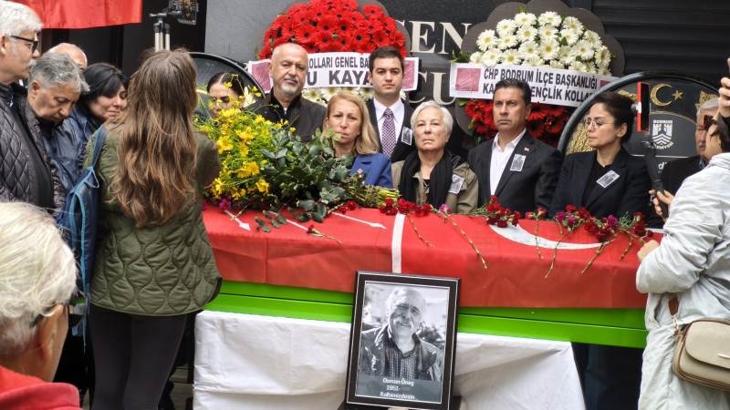 Osman Öneş Düzenlenen Törenle Son Yolculuğuna Uğurlandı