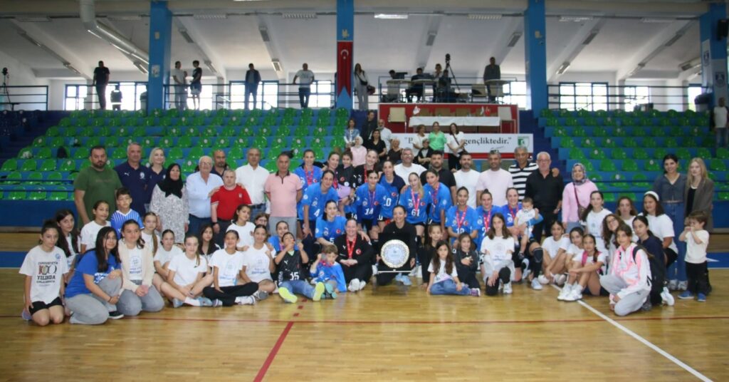 Armada Praxis Yalıkavakspor Sezonu İkinci Tamamladı
