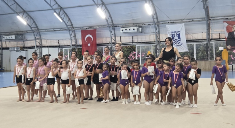 Her Yaşta Cimnastikçilerden Unutulmaz Yıl Sonu Gösterisi
