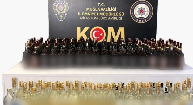 Milas’ta Araçtan 154 Şişe Kaçak İçki Çıktı